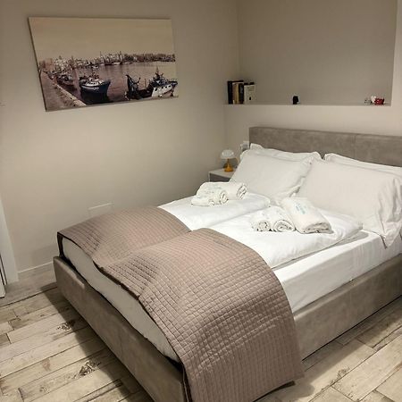 Appartamento Con Patio Monopoli Exteriör bild