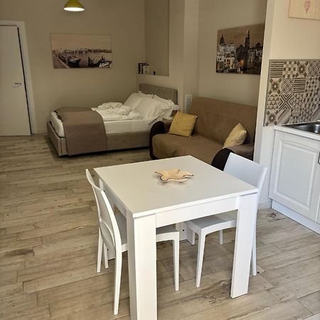 Appartamento Con Patio Monopoli Exteriör bild