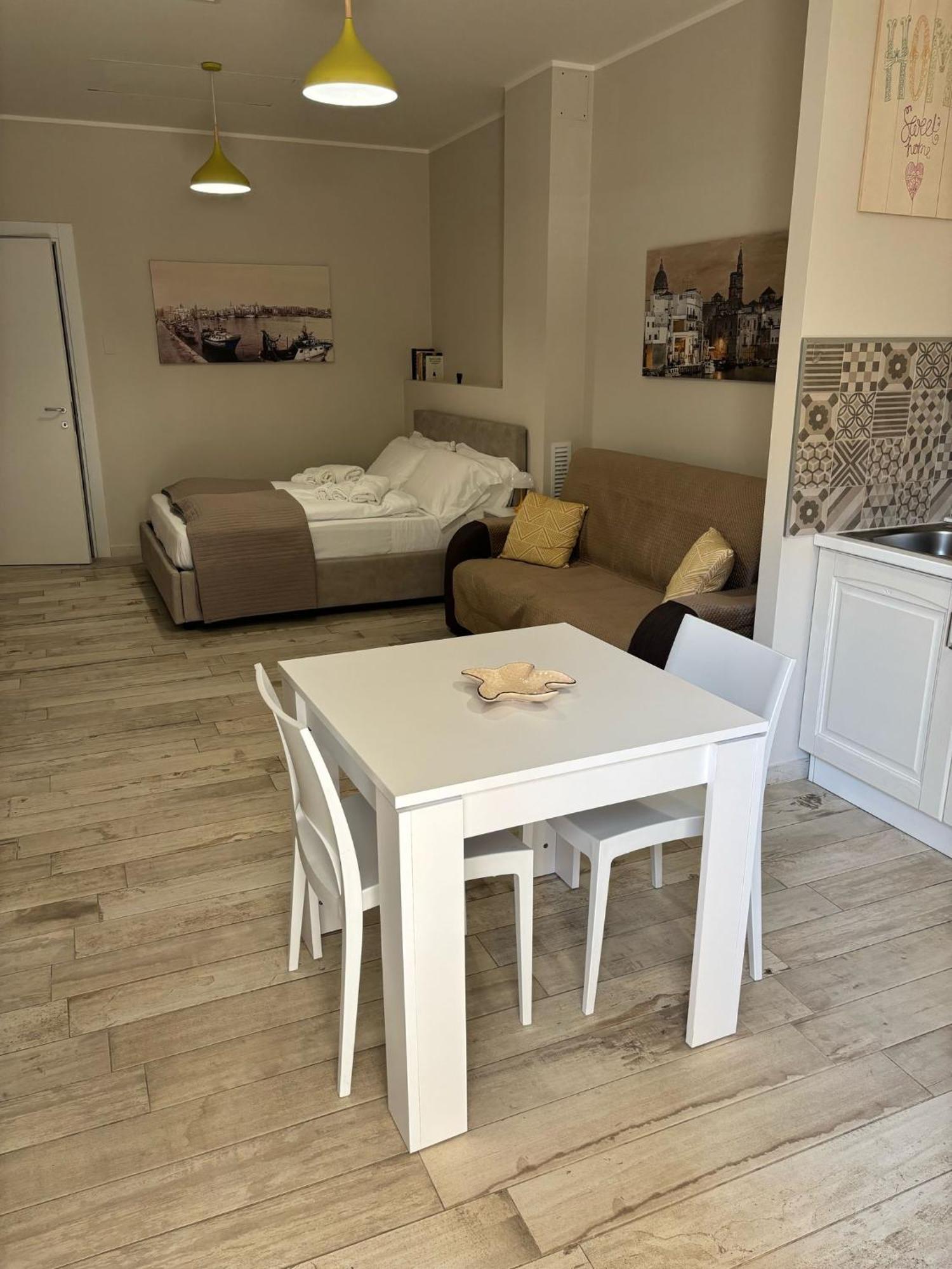 Appartamento Con Patio Monopoli Exteriör bild